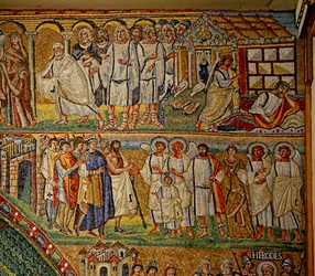 Der rechte Apsis-Bogen (Triumphbogen) mit Joseph, der in einem Traum gewarnt wird? Die Flucht nach Ägypten (Ankunft dort)?